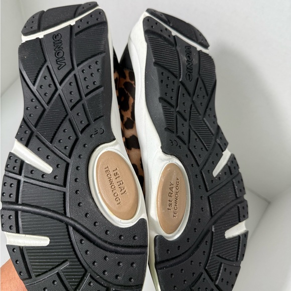 VIONIC Sneakers Low Top 335 Tourney 1st Ray Technology Cheetah Print 11 - Picture 10 of 10